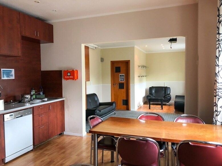 Hotel A57 G�stehaus 10 Min To K�ln