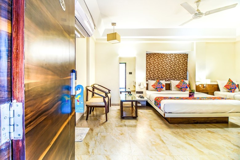 Fabhotel Deepali Residency