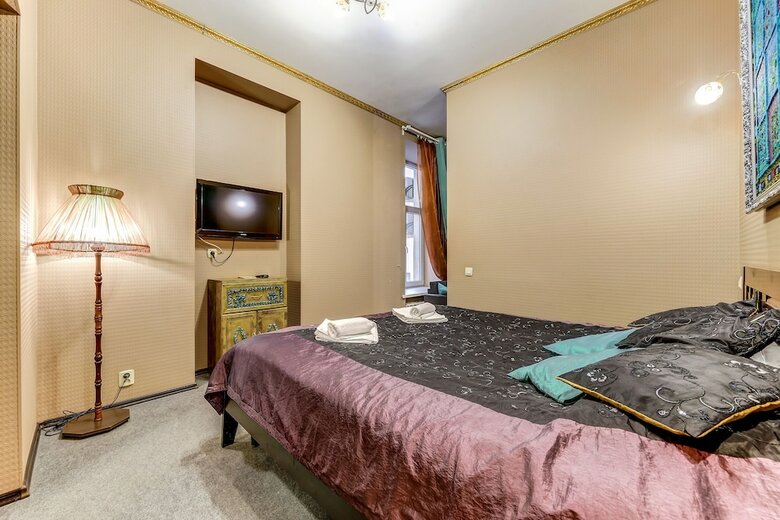 Hotel Guest Rooms On Nevsky Prospekt 47