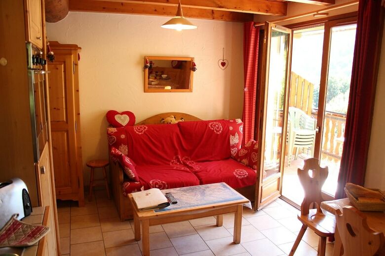 3 Rooms 6 People 3 Epis Exposed South-west