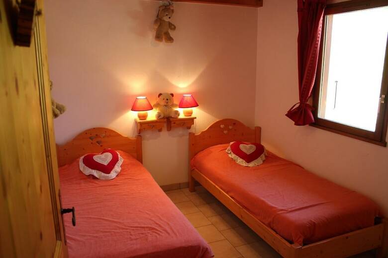 3 Rooms 6 People 3 Epis Exposed South-west
