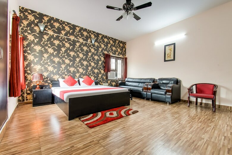 Hotel Oyo 60880 Grand Imperia Inn