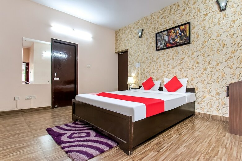 Hotel Oyo 60880 Grand Imperia Inn