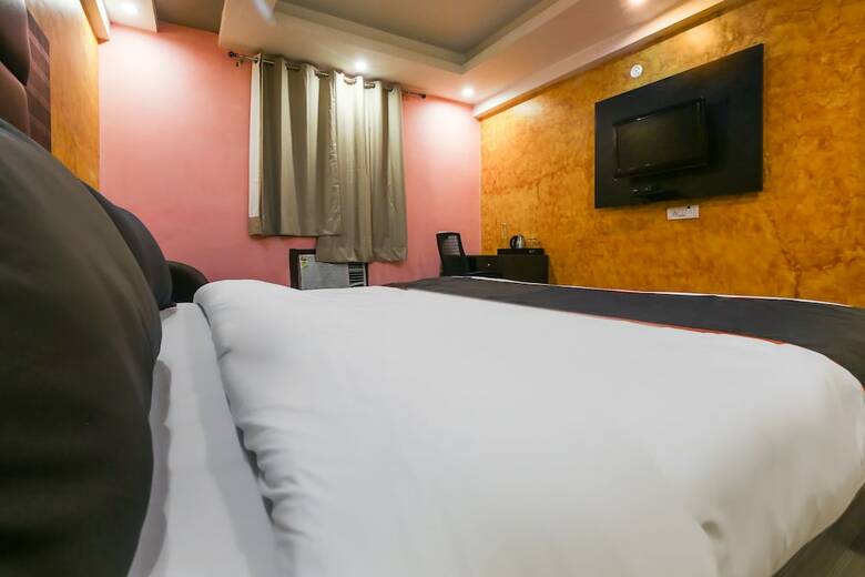Hotel Collection O 50114 S R Grand Charbagh