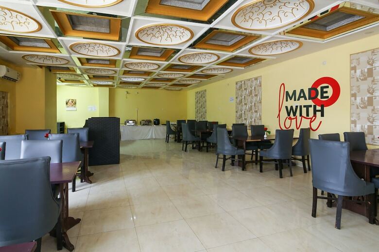 Hotel Collection O 50114 S R Grand Charbagh