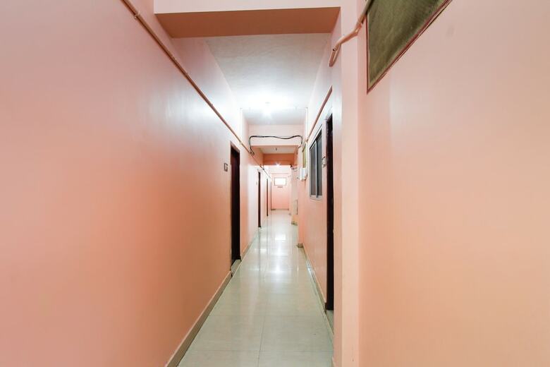 Hotel Spot On 60738 Senaithalaivar Residency