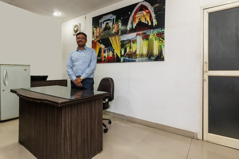 Hotel Spot On 48618 Vasundhara Gardens