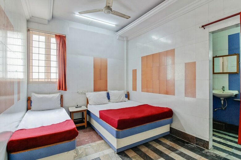 Hotel Spot On 49270 Svr Sai Priya