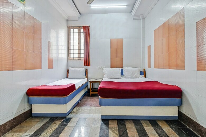 Hotel Spot On 49270 Svr Sai Priya