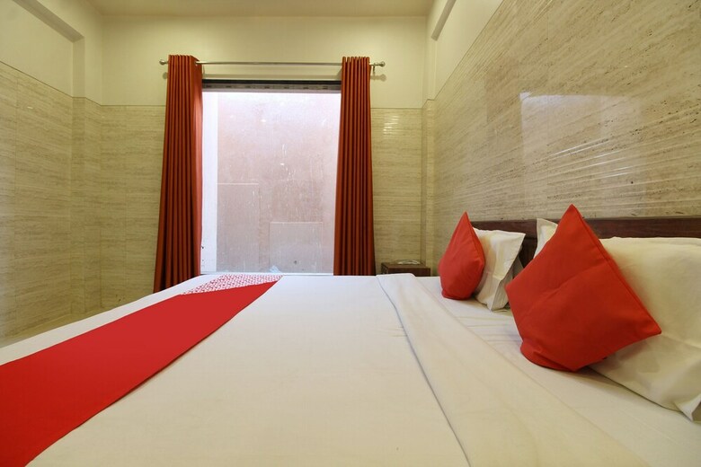 Hotel Oyo 62741 Giriwar Nikunj