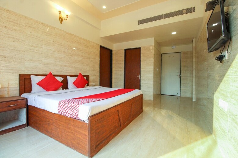 Hotel Oyo 62741 Giriwar Nikunj