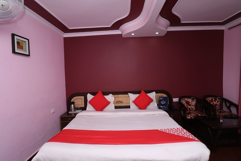 Hotel Oyo 27612 Maitri Holiday Home