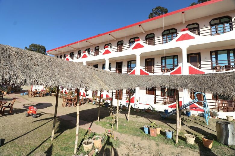 Hotel Oyo 27612 Maitri Holiday Home