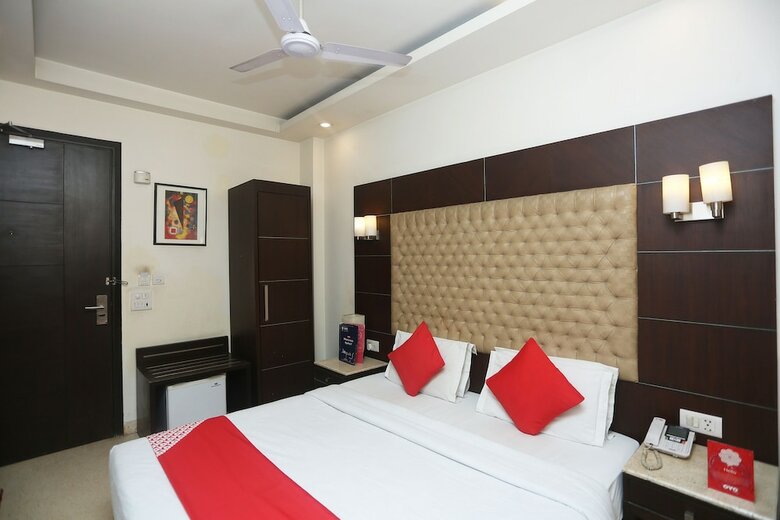 Hotel Oyo 27928 Metropolis Guest House