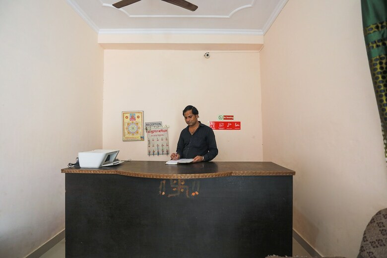 Hotel Oyo 44396 Mugdal Rishi Dham