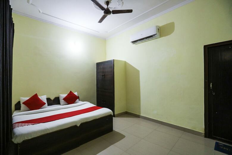 Hotel Oyo 44396 Mugdal Rishi Dham