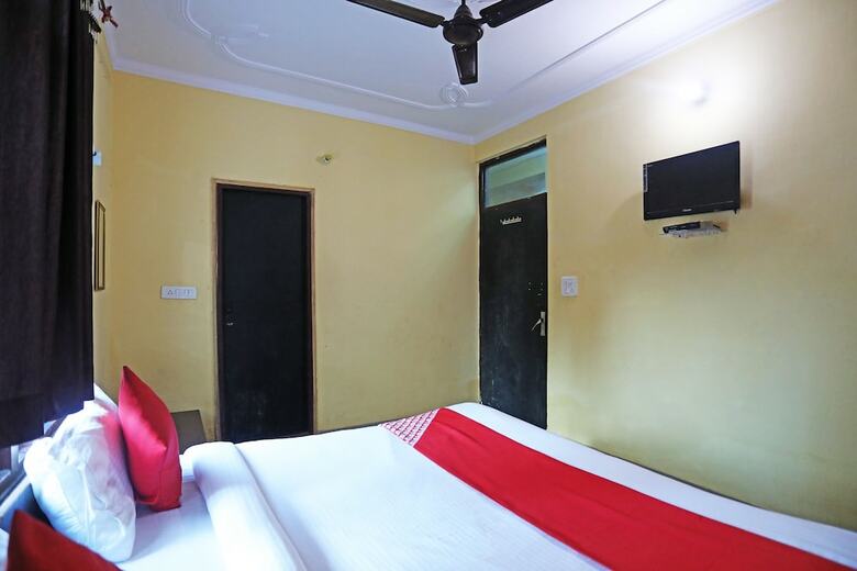 Hotel Oyo 44396 Mugdal Rishi Dham