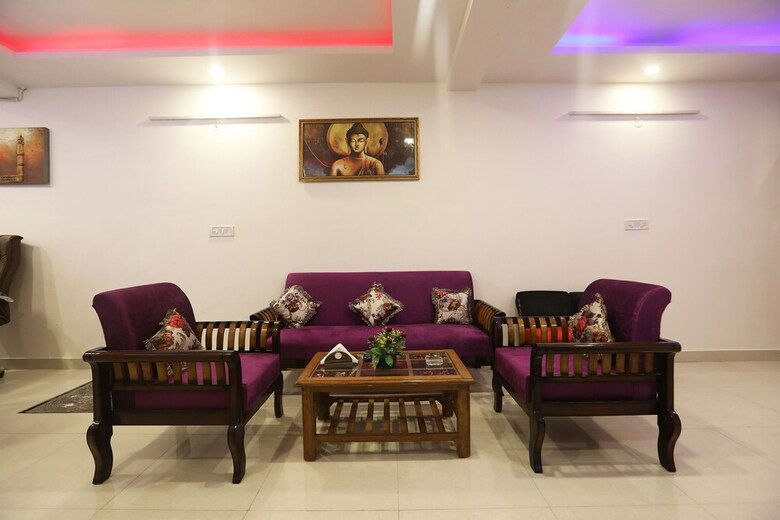 Hotel Oyo 43923 Roseberry Residency