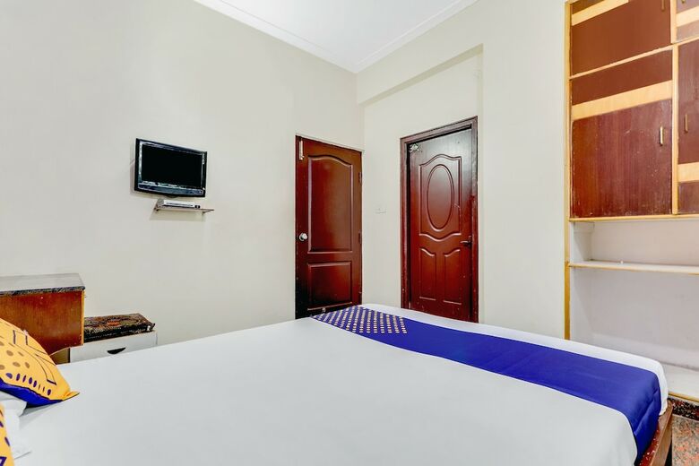 Hotel Spot On 62188 Sahara Residency