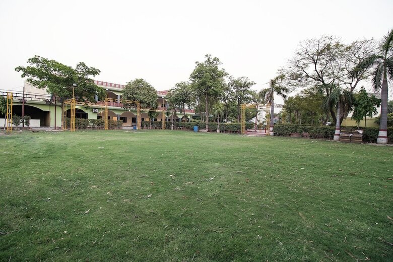 Hotel Oyo 42790 Mukund Resort