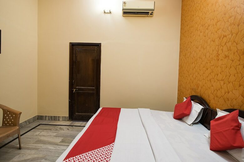 Hotel Oyo 42790 Mukund Resort