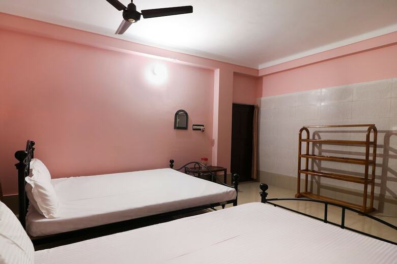Hotel Spot On 49052 Shree Chaitanya Math Teertha Bhawan