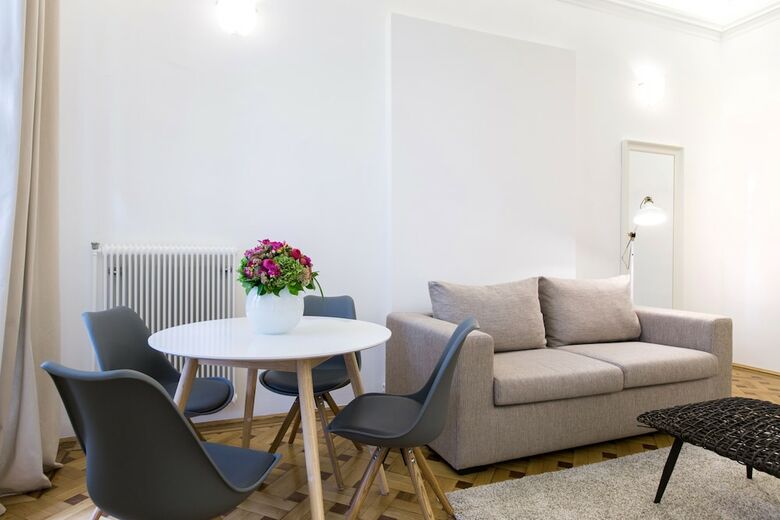 Heymi Apartments In City Center
