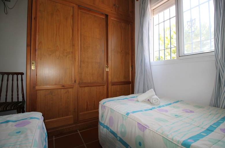 1003 Villa Cornocalejo