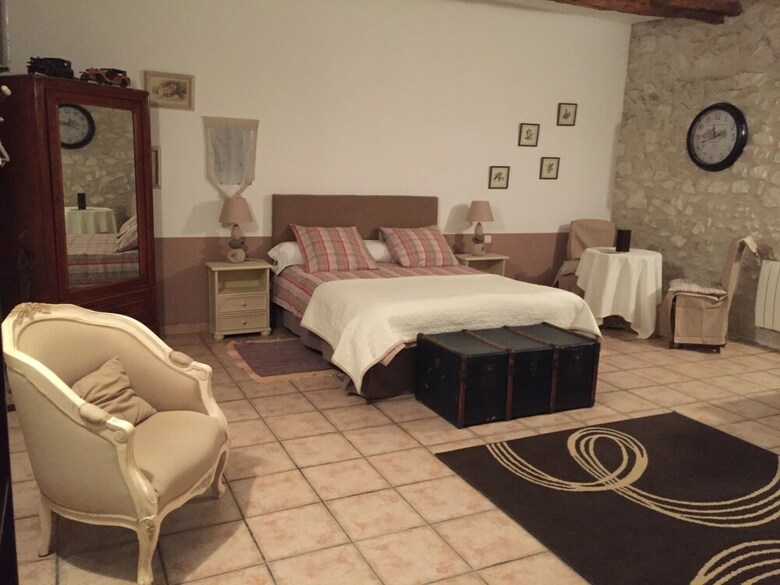 Hotel Chambre D'h�tes Le Mas D'herm�s
