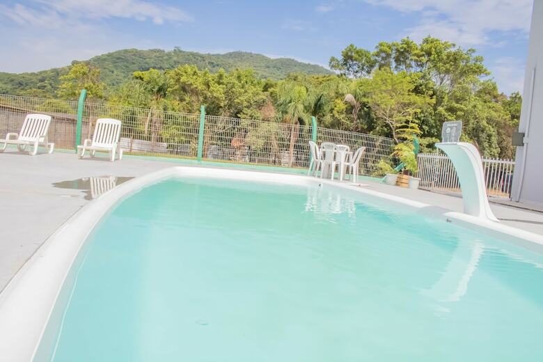 Aparthotel Para�so Do Estaleirinho - Baln Cambori�