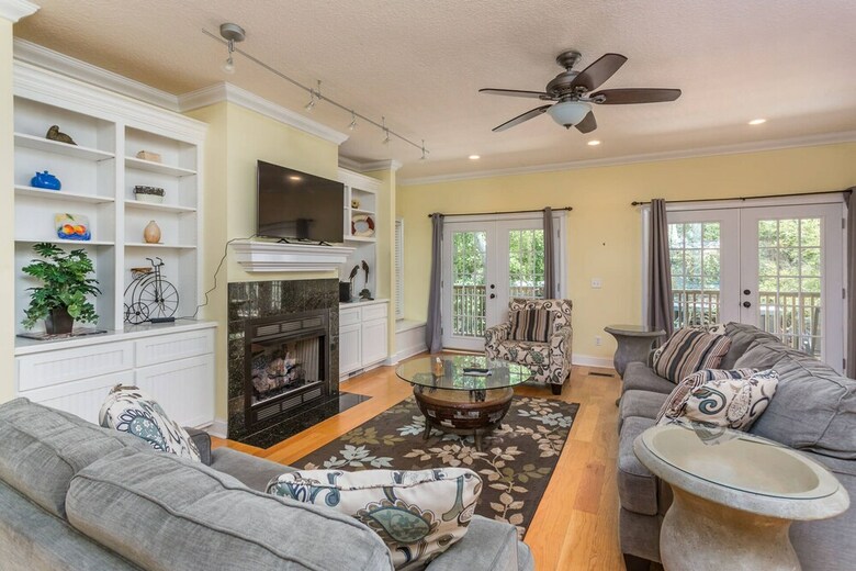 1012 Sherman Avenue By Hodnett Cooper