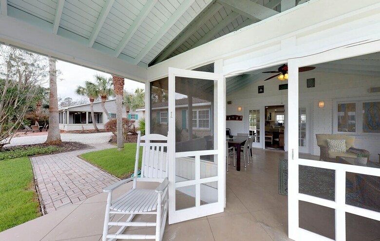 Seaglass Cottage By Hodnett Cooper