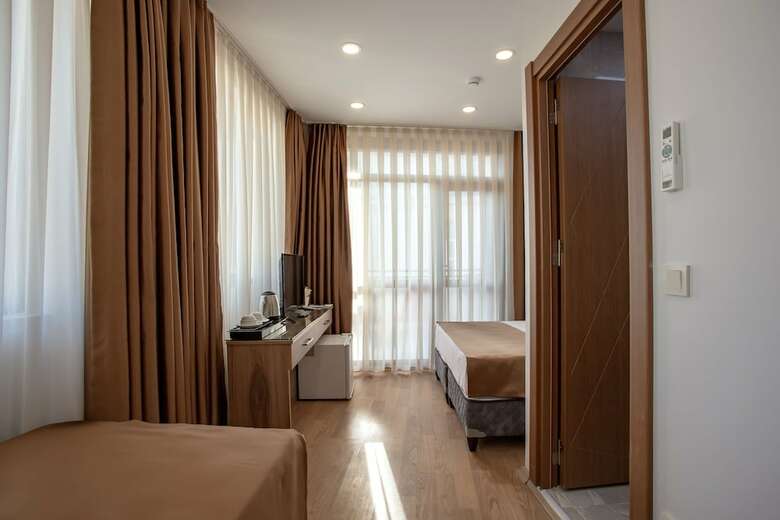 West Palace Hotel