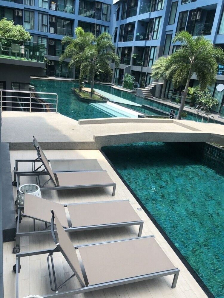 Acqua Condo Jomtien Beach Tlh