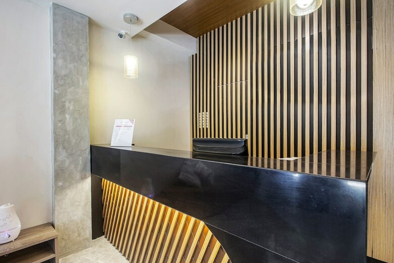 Oyo 241 Airo Hotel