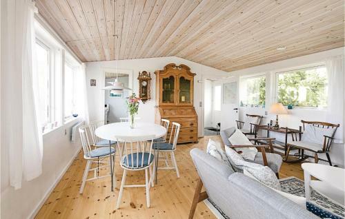 Holiday Home B�lsbakke Svaneke V
