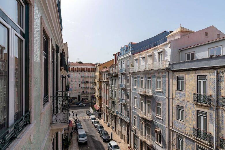 Elegant City Deluxe Apartment Rentexperience