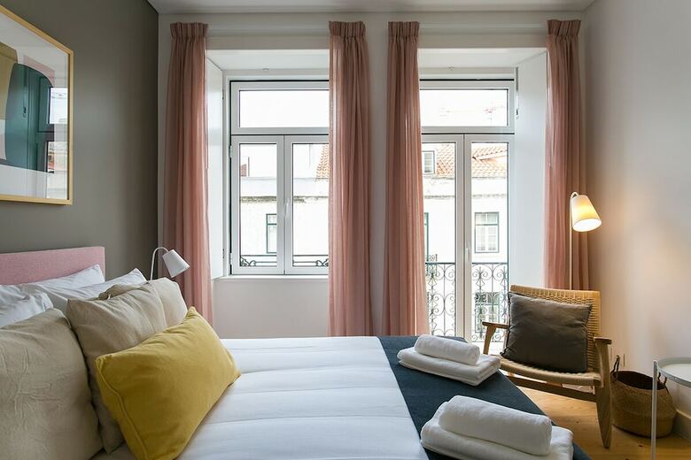 Elegant City Deluxe Apartment Rentexperience