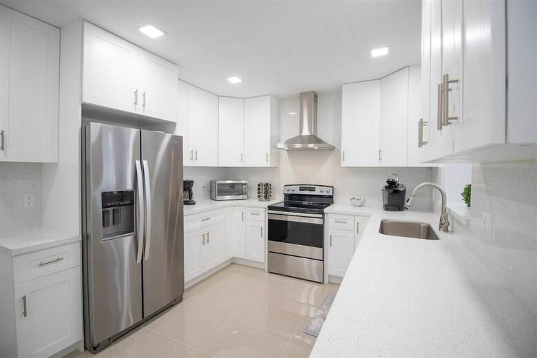 Like New Miami Springs Family Home