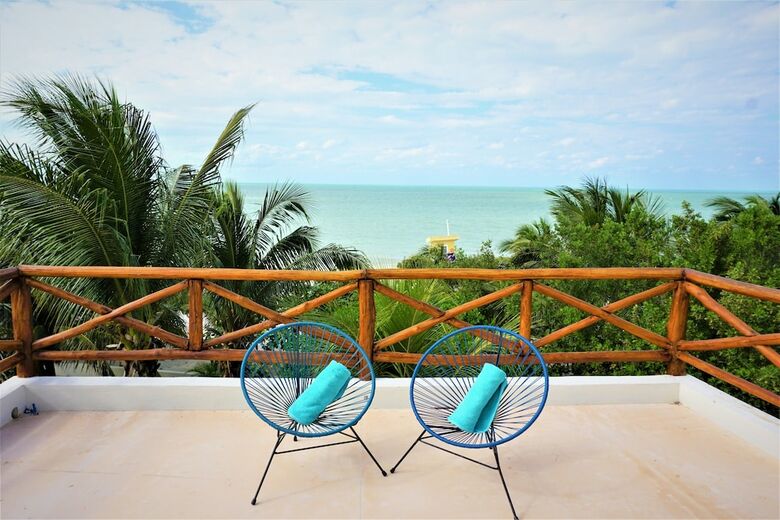 Hotel La Puerta Azul Beachfront - Adults Only