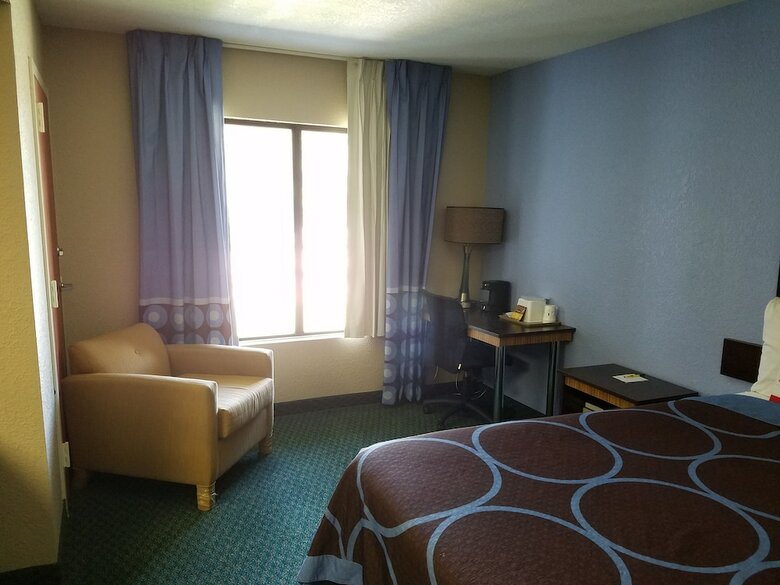 Motel Super 8 By Wyndham Bentonville