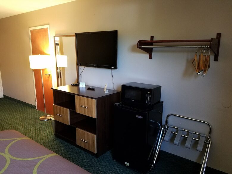 Motel Super 8 By Wyndham Bentonville