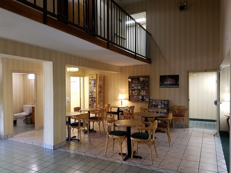 Motel Super 8 By Wyndham Bentonville