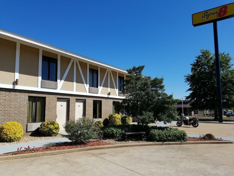 Motel Super 8 By Wyndham Bentonville