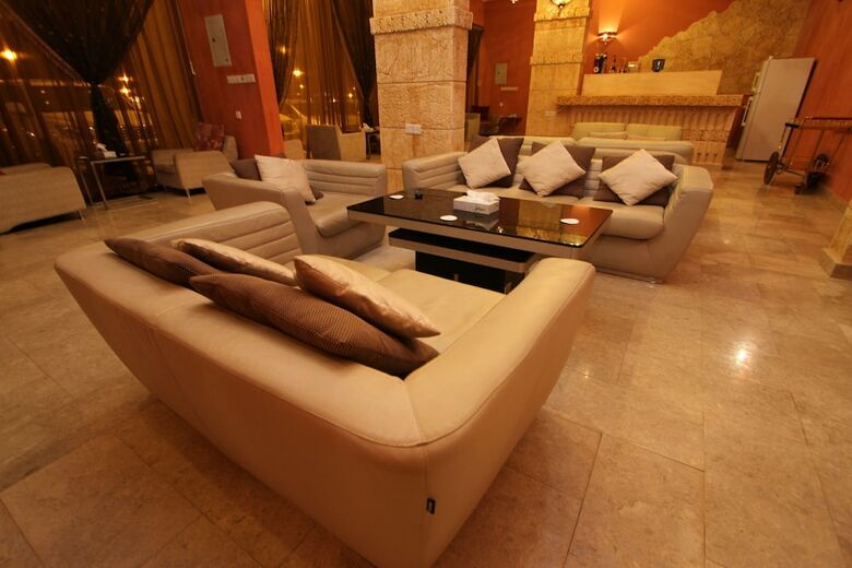 Raoum Inn Shaqra