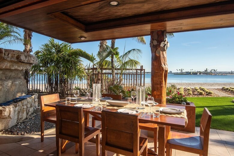 Endless Summer By Avantstay | Beachfront Home W/ Sunset Views!