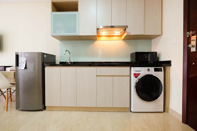 Comfy Studio Room With City View At Menteng Park Apartment