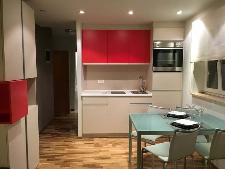 Gorgeous Biserka Apartment Near The Sea