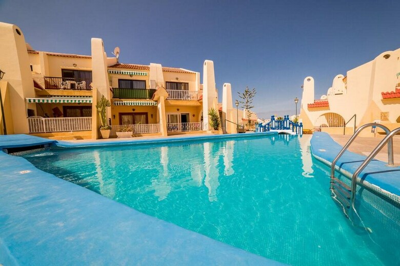 Apartamentos K1playa Fa�ab� Comfortable Swimming Pool