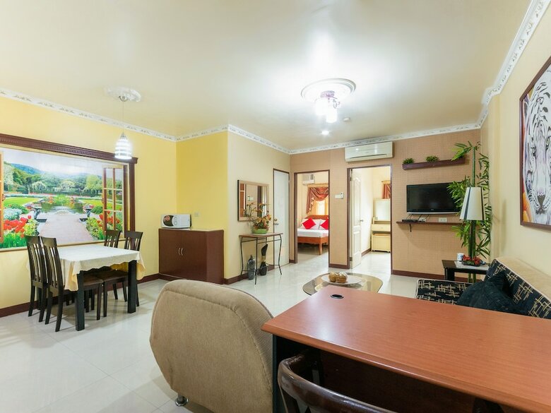 Hotel Oyo 491 J & H Apartments